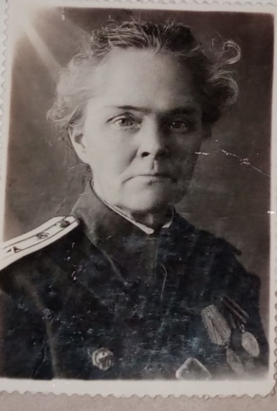 Зав'ялова - Коробко Ганна Семенівна (1896-1982 рр.), майор медичної служби, учасниця оборони Кавказу в роки Другої світової війни.