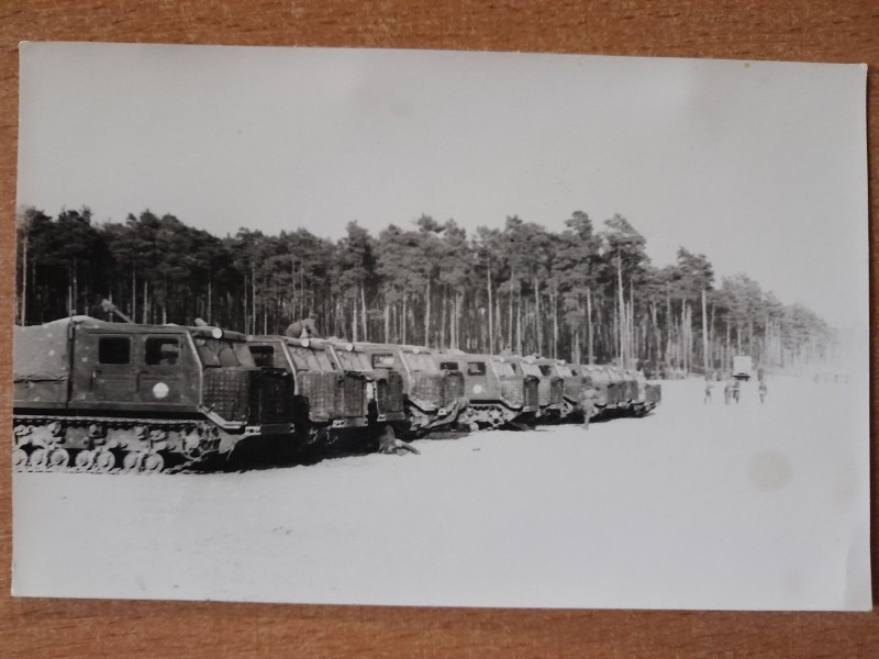 Фотографія сюжетна "Магдебурзький полігон"