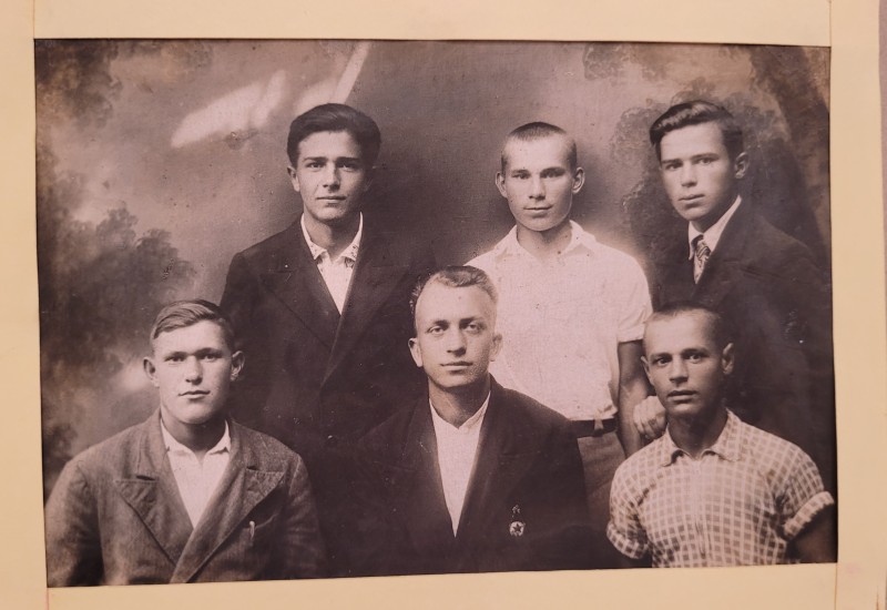 Касьян Василій Анатолійович, член підпільно-патріотичної групи, що діяла під час окупації (1941-1943 рр.) в м. Красноармійськ з друзями.