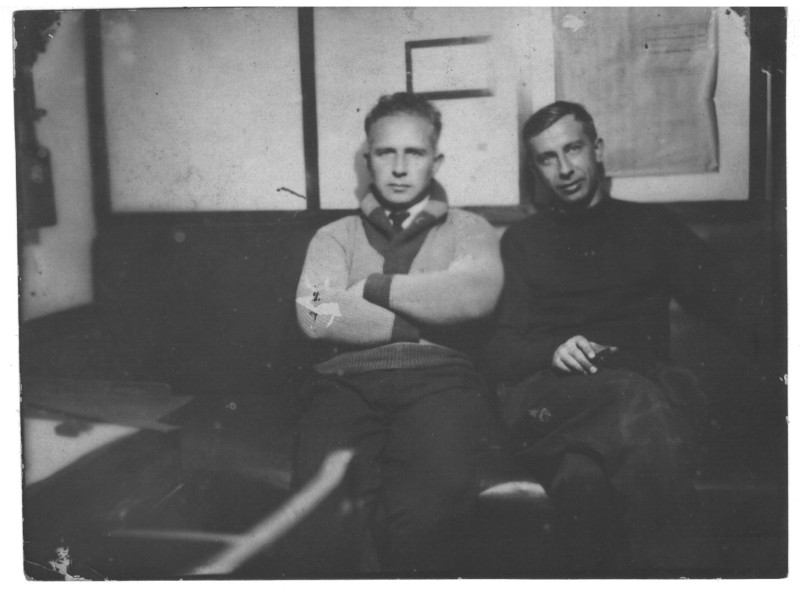 Фото. В.М.Михайлов – парторг і Максимович І.А. – електромеханік т/х «Двинолес»