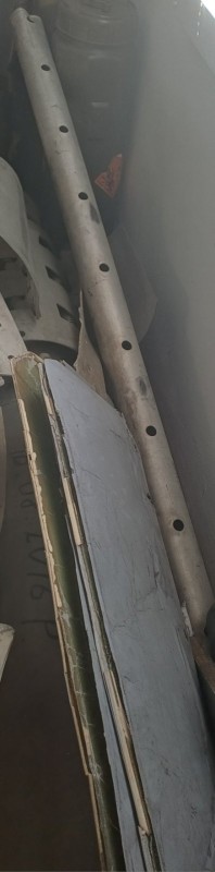 Труба з отвором для кріплення вибухових зарядів реактивного снаряду СЗВ "Смерч"