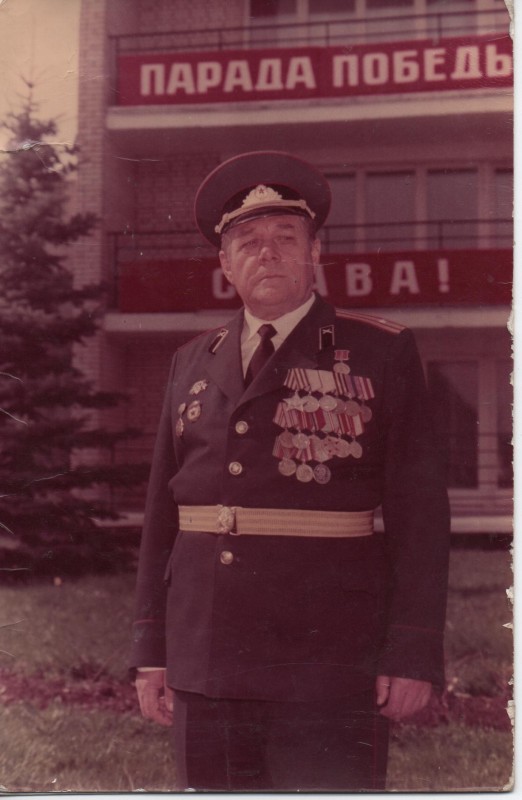 Фото. Басараб Олександр Афанасійович - учасник параду Перемоги у Москві 1945 та 1990 р.р., ободівчанин.