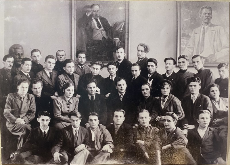 Фото Першого з'їзду молодих письменників України 1940 рік.