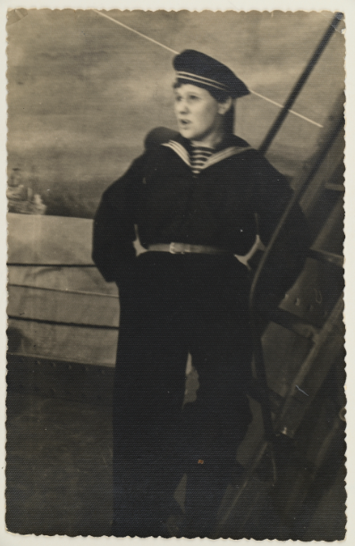 Фото. Сцена з вистави "Загибель ескадри". 1957 р.