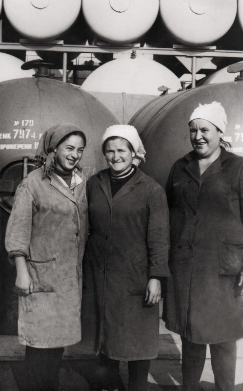 Колекція фото світлин винрадгоспу «Шабо»  (1940-1970 роки)  «Три  робітниці