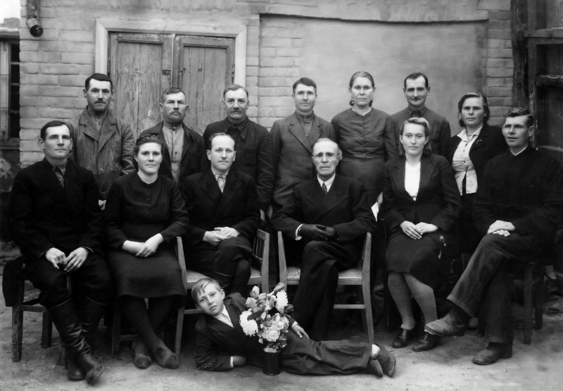 Колекція фото світлин винрадгоспу «Шабо»  (1940-1950 роки) «Післявоєнне покоління шабських виноробів»